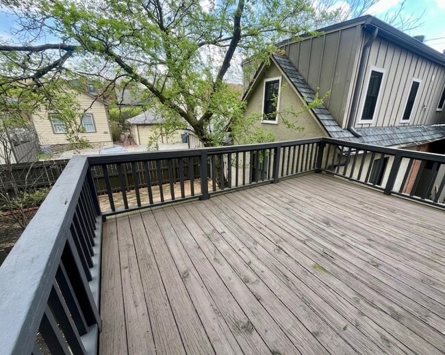 Photo - 249 E Blenkner St
