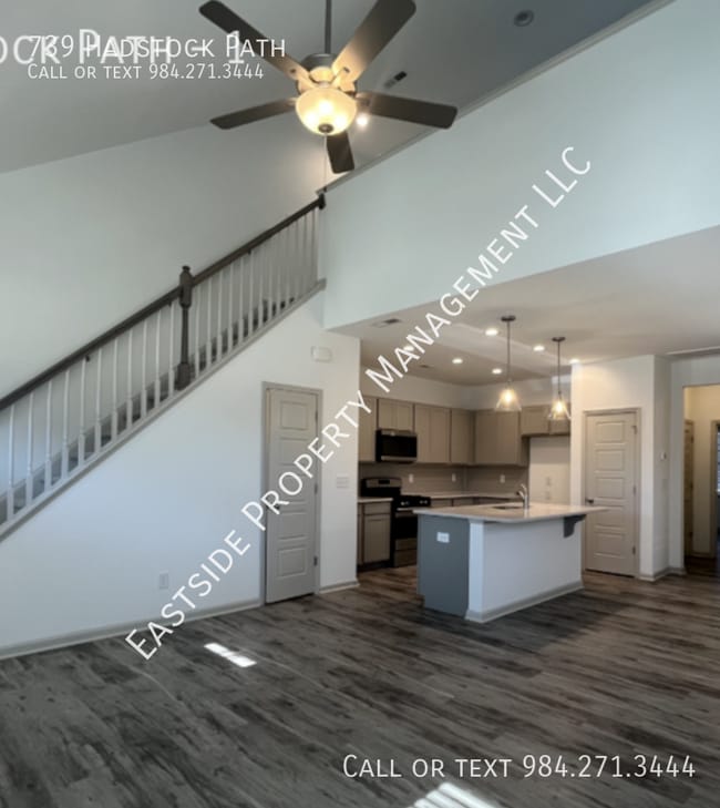 Photo - 739 Hadstock Path