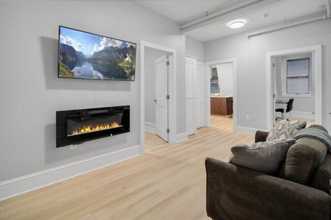 103 C - 101 N Quarry St