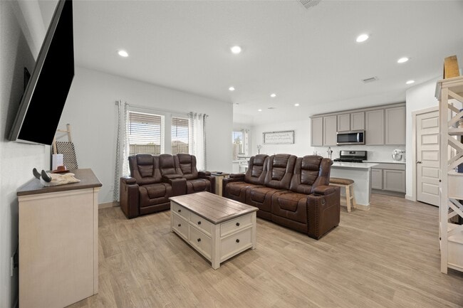 Photo - 1134 Della Ln