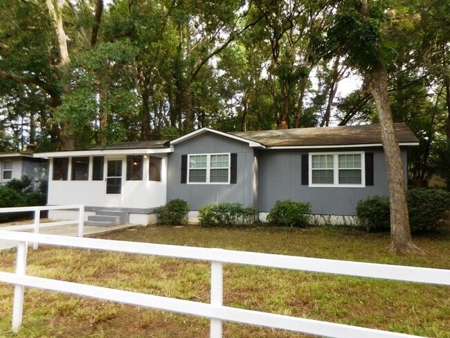 Photo - 1668 Pepper Dr House