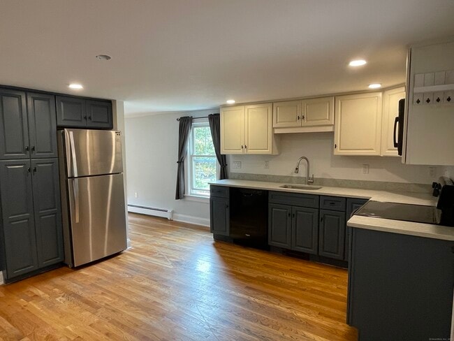 Building Photo - 68 Maple Ave Rental