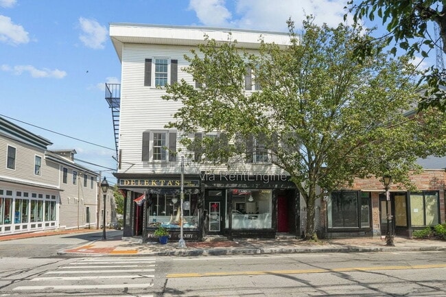 Building Photo - 500 Main St Unit 2r