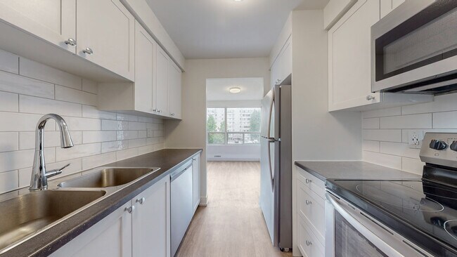 Photo - Empress Gates Apartments