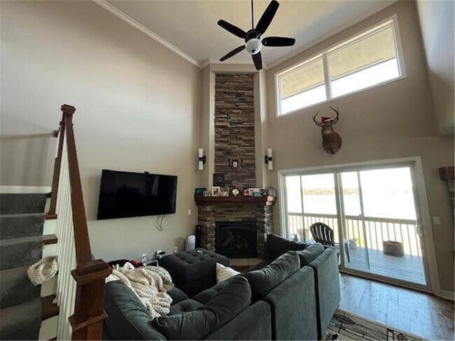 Photo - 527 Mariner Dr