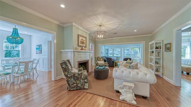 Photo - 847 Hudson Ave