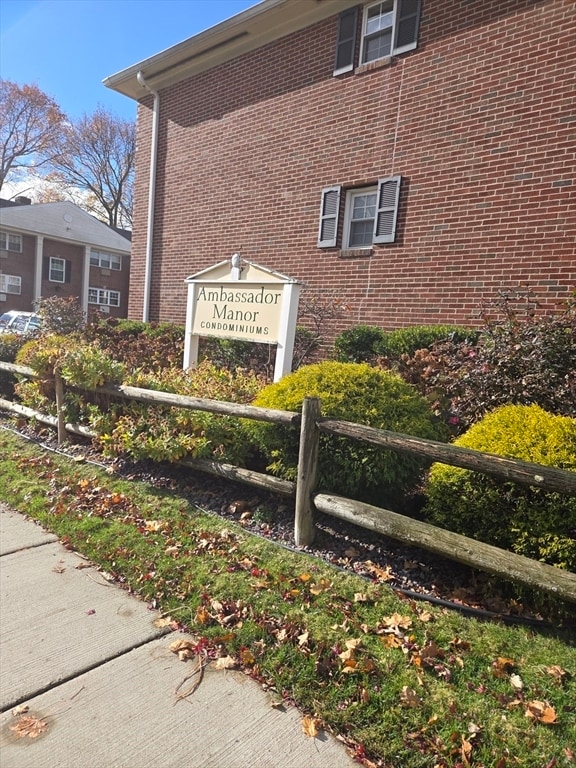 Photo - 25 Arlington Rd Unit 11