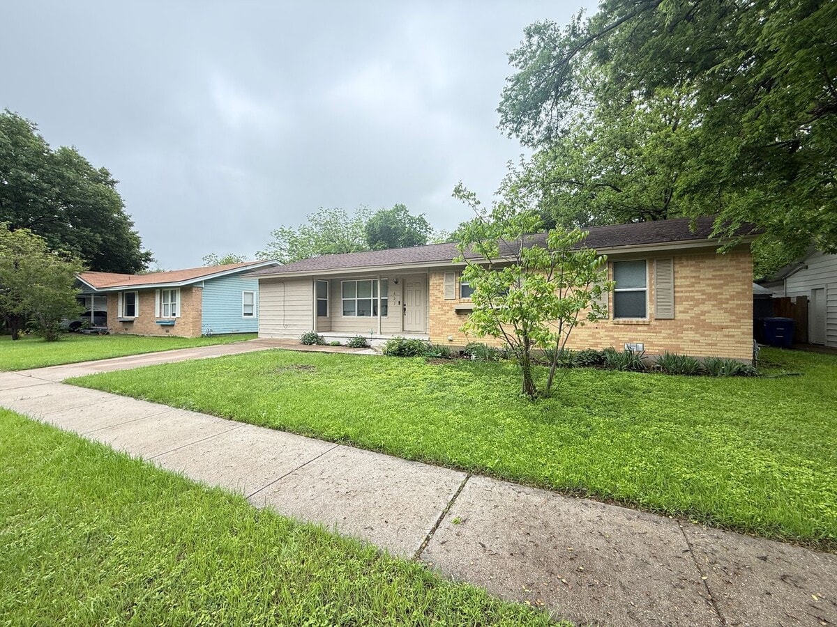 Photo - NEW IN MANAGEMENT - COMING SOON!