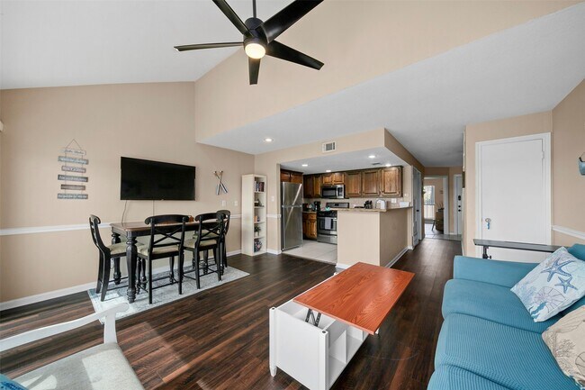 Photo - 7041 Kingston Cove Ln Unit 254