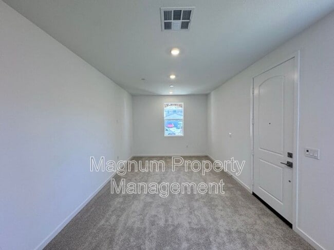 Photo - 31133 Antares St