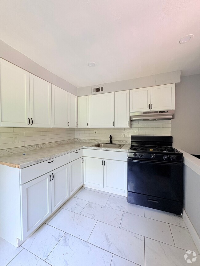 Building Photo - 95 Rock Creek Rd Rental