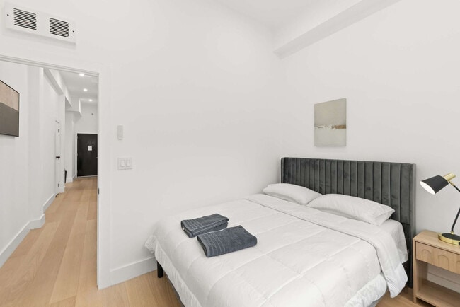 Photo - 19 St Marks Pl Unit ID1299055P