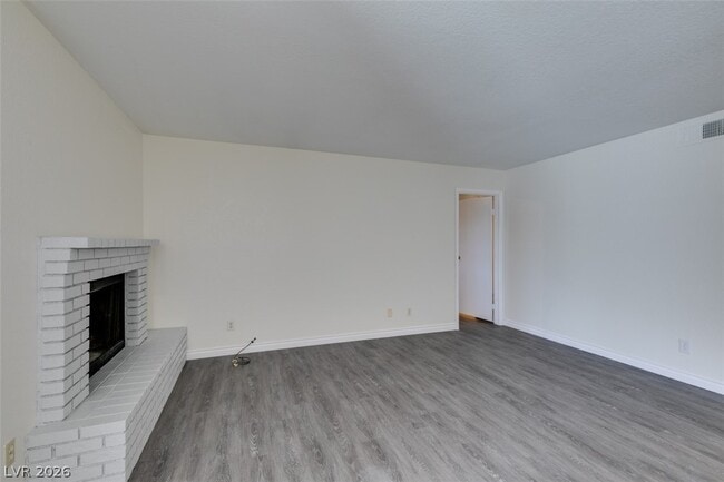 Building Photo - 3790 Shirebrook Dr
