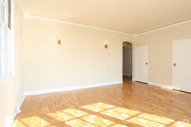 1BR, 2BA