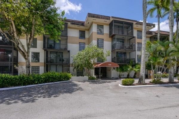 Building Photo - 5530 NW 44th St Unit 418C