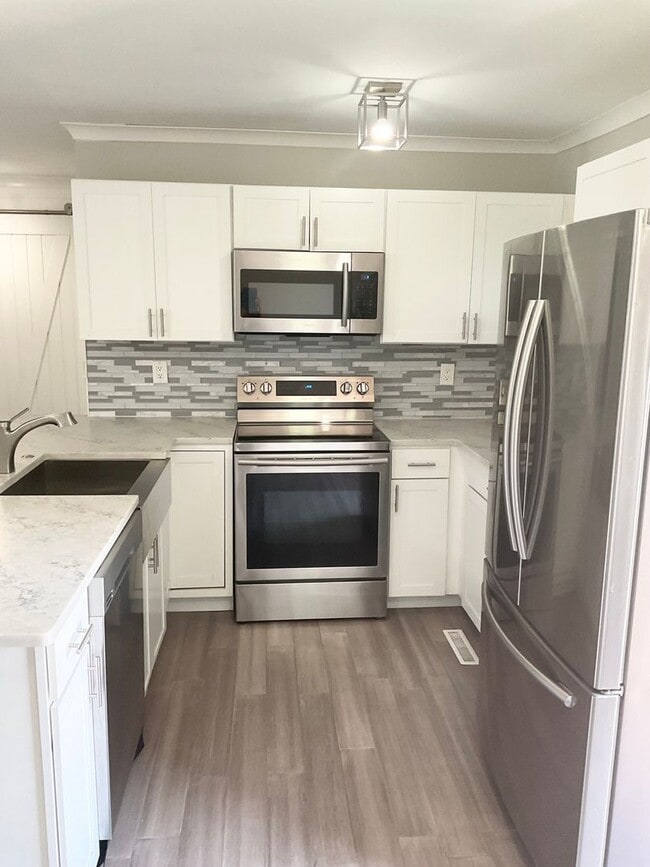 Photo - 4 bedroom home on Keith for Rent