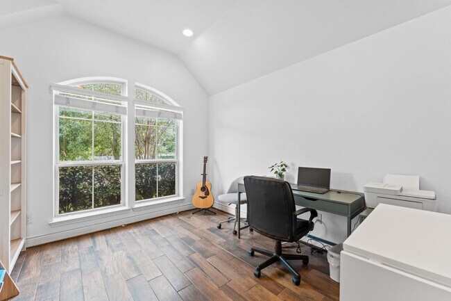 Photo - 194 Kinnerly Peak Pl