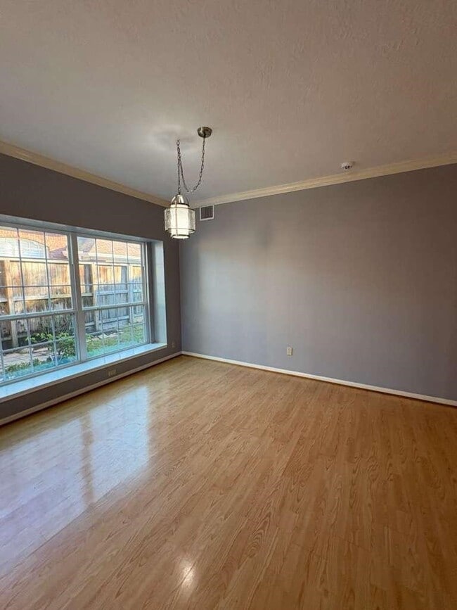 Photo - 16119 Lakestone Dr