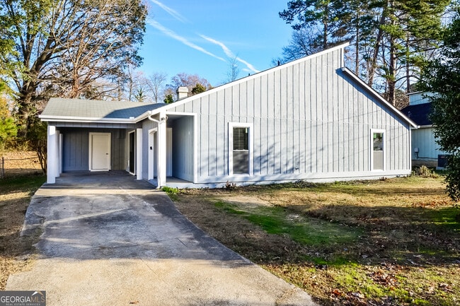 Building Photo - 5720 Twain Dr