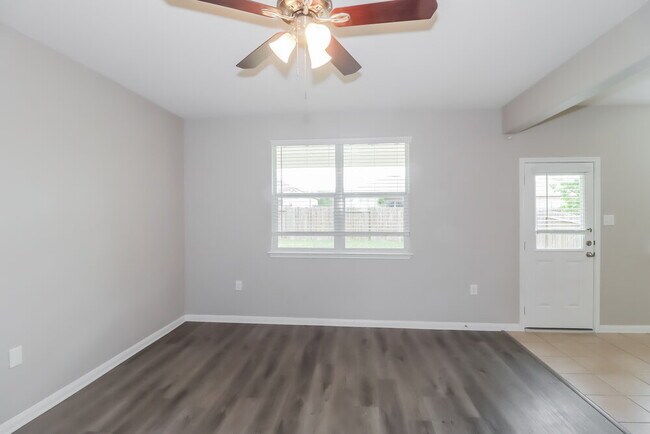 Photo - 400 Captain Grumbles Dr