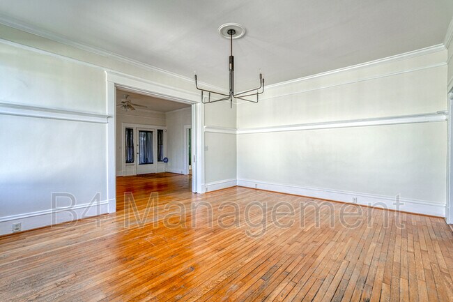 Photo - 234 S Spring St