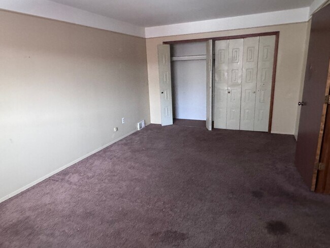 16431 E 10 Mile Rd Unit 101