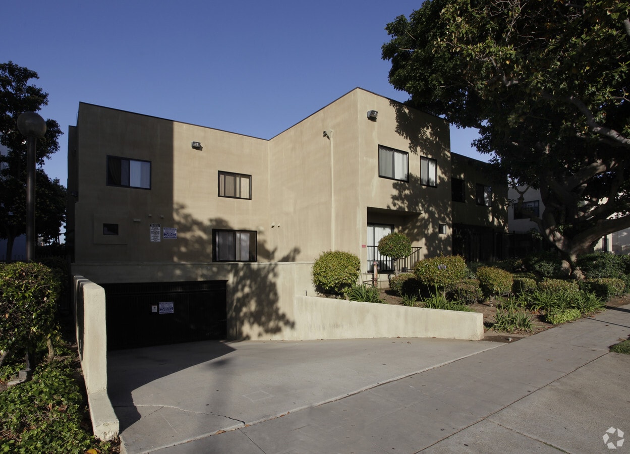 Photo - 1450 14th St Apartments