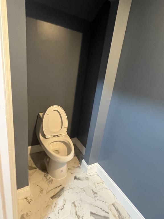 Photo - 738 Prince Pl NW