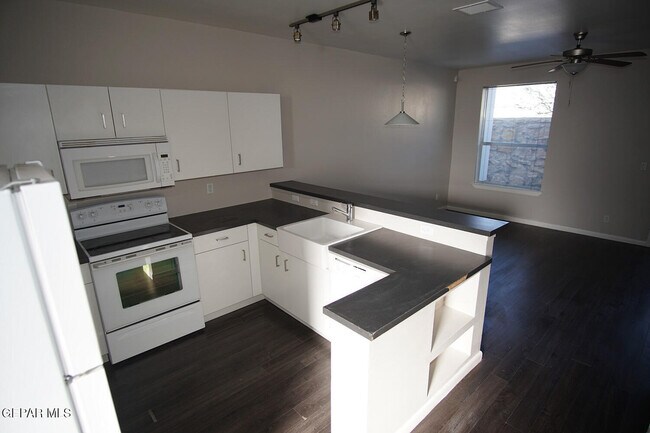 Photo - 6262 Woodrow Bean Transmountain Unit 7