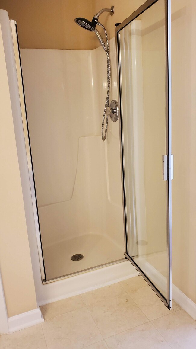 Photo - 405 Berlin Way