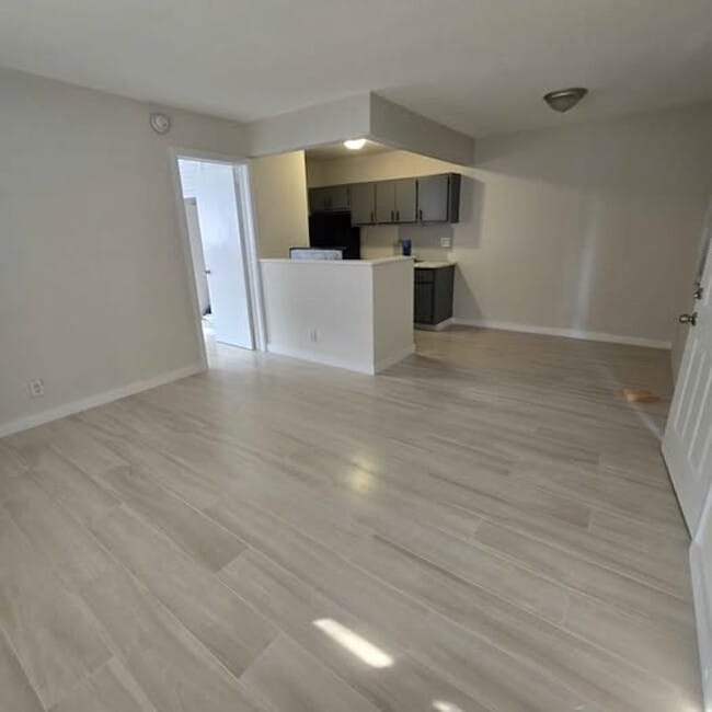 living and kitchen - 1720 NE 62nd St Unit 2