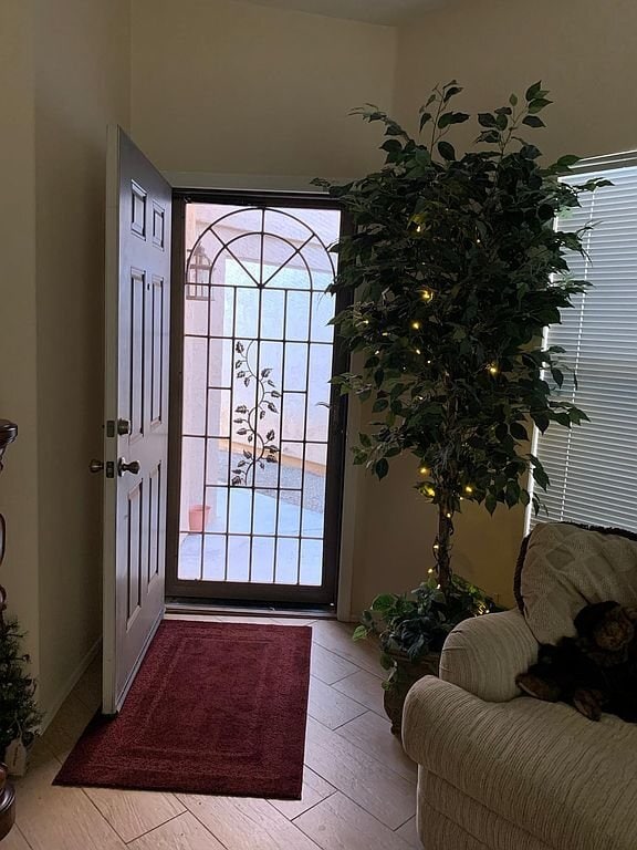 Photo - 942 S Balboa Dr