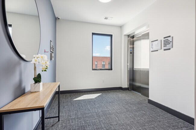 Photo - SUMMIT Orange Crossing