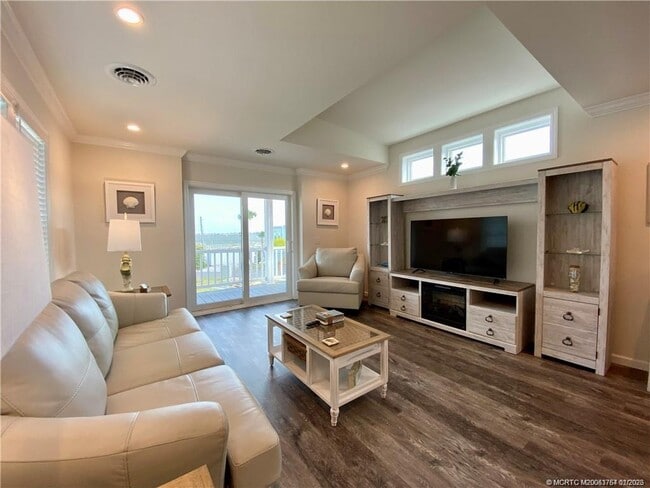 Photo - 2646 NE Pelican Wy