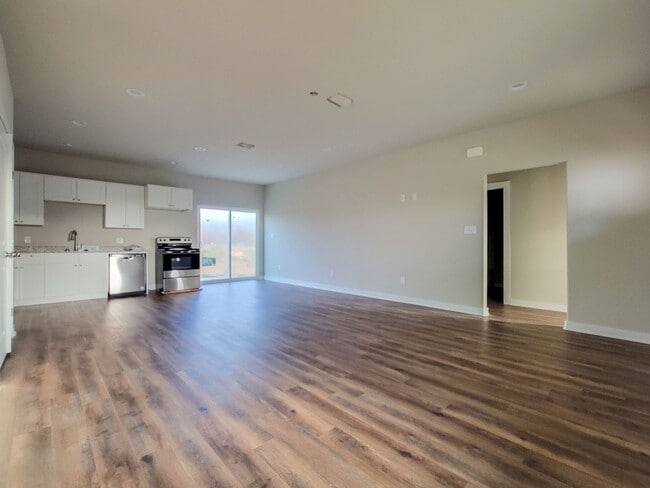 Photo - 3840 Skylane Ave