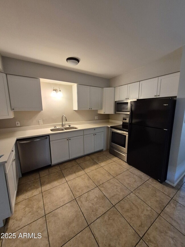 Photo - 935 N Orange Unit B