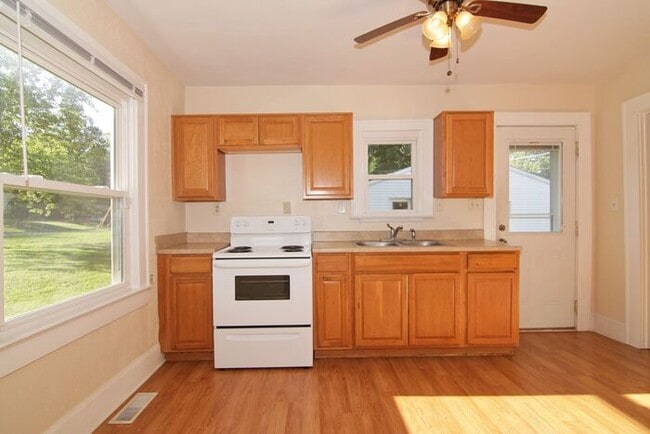 Photo - Walking Distance To U Indy Campus!