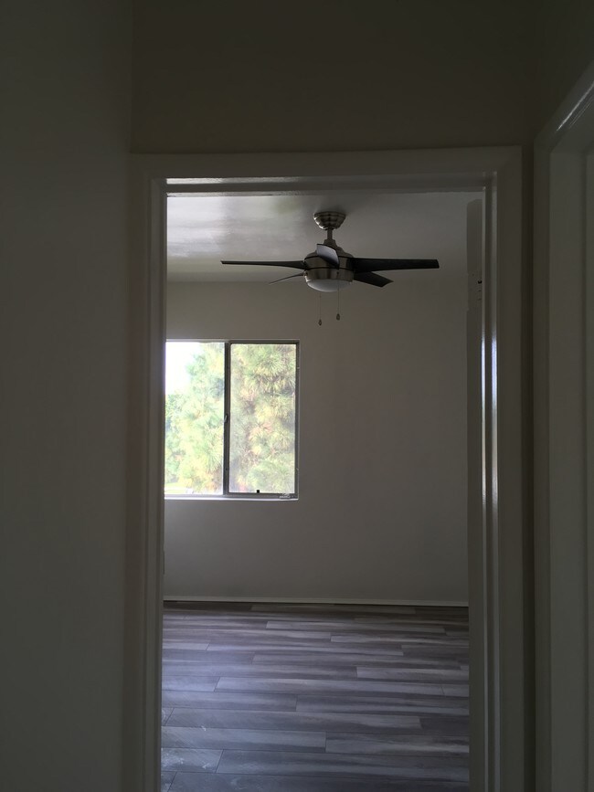 Dormitorio 3 - 11702 Crenshaw Blvd Unidad D