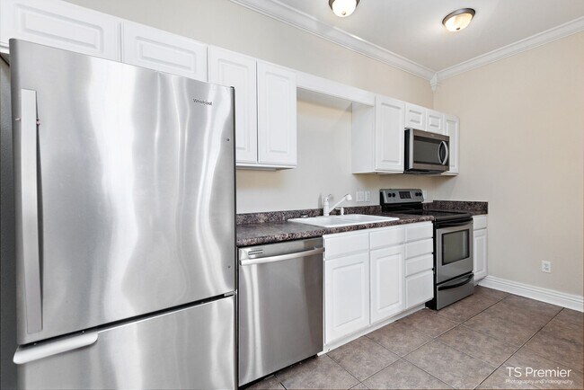 Photo - 523 N Storer Ave