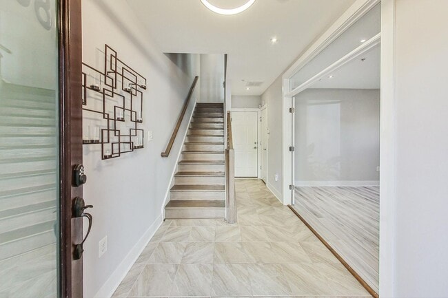 Photo - Luxury TH in King Farm 4 + 3.5Ba & Rooftop deck
