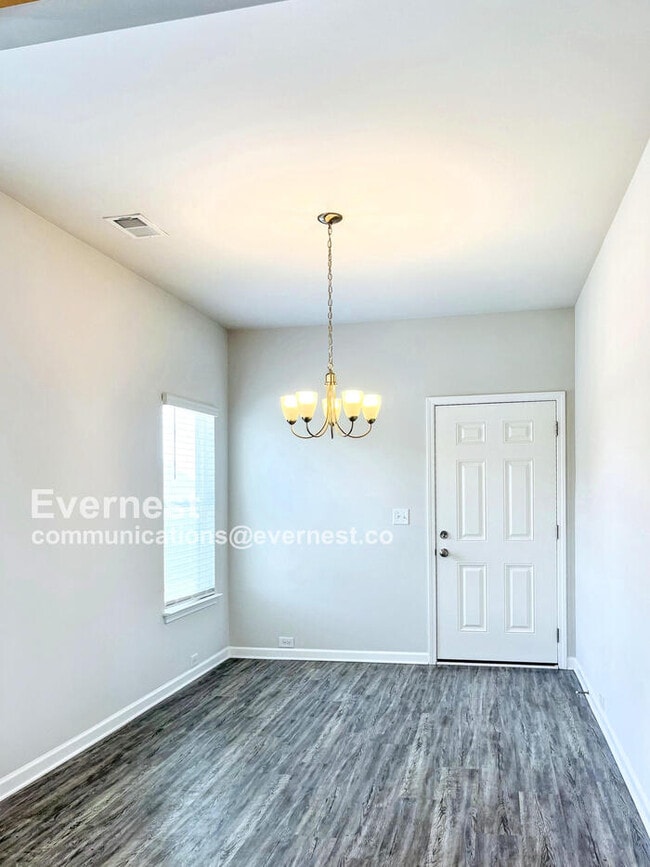 Photo - 2217 Silverton Dr