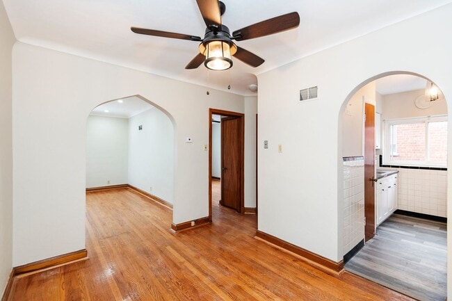 Photo - 6601 Devonshire Ave Unidad 1N