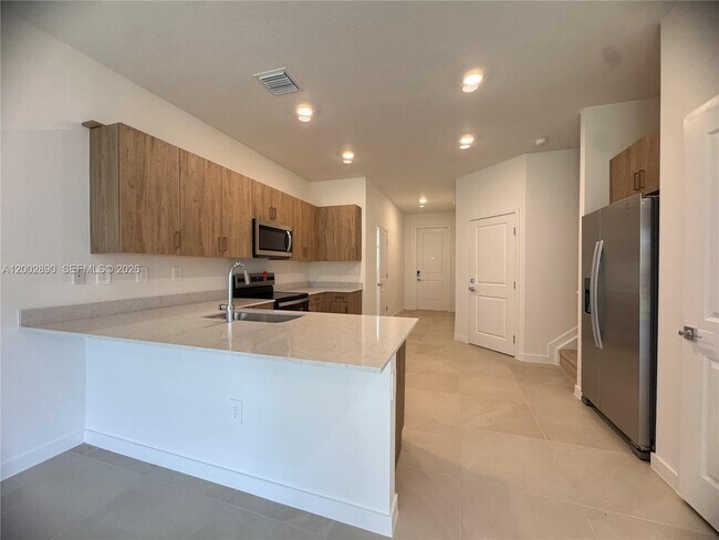 Photo - 178 NE 14th St
