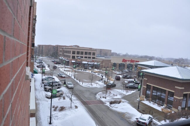 Building Photo - 656 Pearson St Unit 656 Pearson