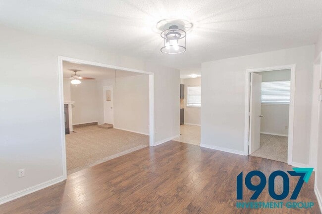 Photo - 709 NW 16th St