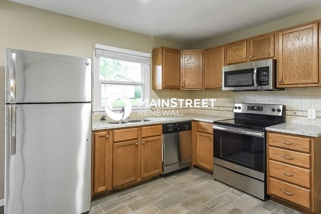 Photo - 3 Bedroom Pet-Friendly Home in Kansas City, MO with Main Street Renewal