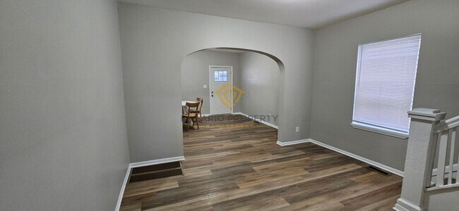 Photo - 933-935 N Dearborn St Unit 933 N Dearborn St