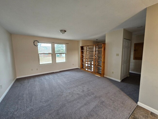 Photo - 515 Montclair Dr