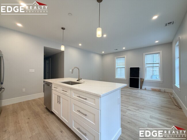 Photo - 100 Kenrick St Unit 2