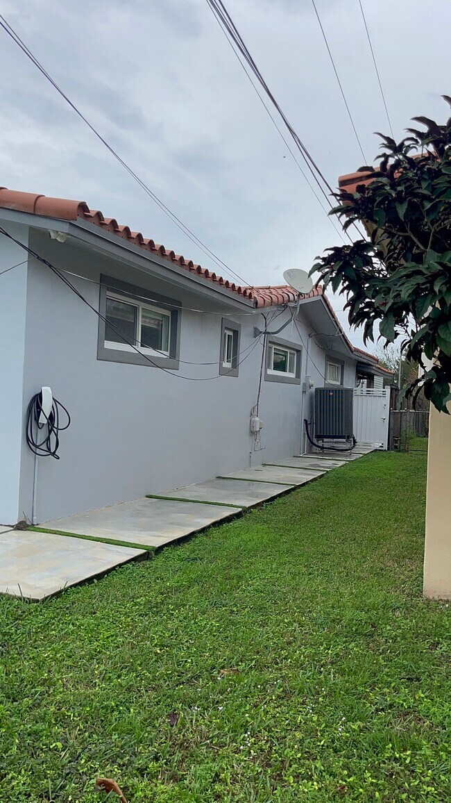 Photo - 1405 SW 90th Ave